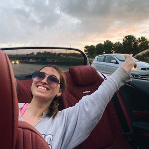 Meet your Posher, Naomi